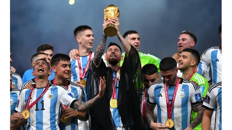 El bisht que usó Messi tiene una gran significado para Qatar, aunque enlodó el momento de gloria de Lio en Argentina.