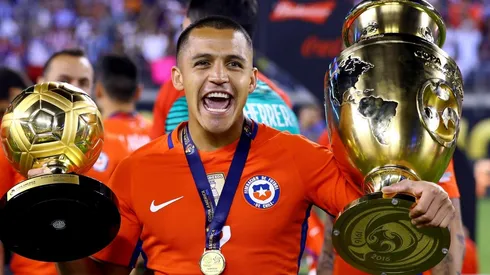 CONMEBOL saludó a Alexis Sánchez y generó la polémica en redes.
