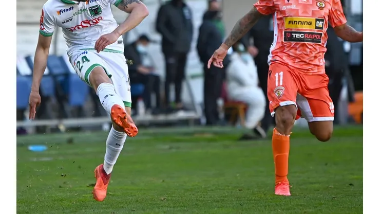 Deportes Temuco vería partir a una de sus jóvenes promesas y Damián García podría ir a Brasil.