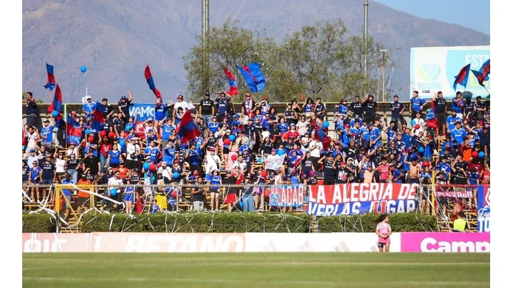 "La alegría de verlas jugar": Hinchada de la U adquiere más entradas que su símil de Colo Colo para la final del Campeonato Femenino