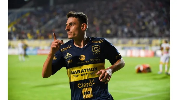 Cerato desecha cualquier opción de partir a Santiago Wanderers