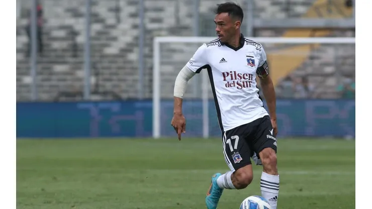 Suazo no seguirá en Colo Colo y su representante se enfrascó con la dirigencia.