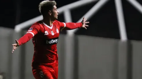 La Calera comprará el 70% del pase de Williams Alarcón, aseguran.