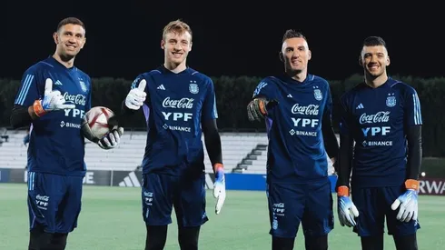 Federico Gomes Gerth -el segundo de izq a der- es el arquero del futuro para la Argentina.