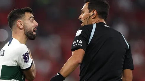 Bruno Fernandes estalló en contra del árbitro argentino