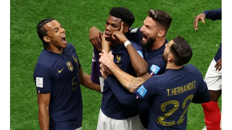 Francia desplegó todo su potencial para vencer a Inglaterra.