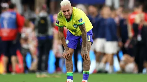 Neymar sufre por lo ocurrido en Brasil y vive otro mal momento con el equipo.