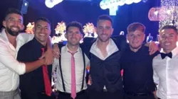 Zaldivia y sus ex compañeros en su matrimonio.