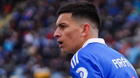 Aránguiz suma nuevos interesados para dejar Universidad de Chile.