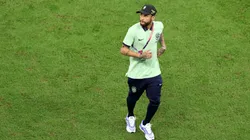 Neymar volvió a entrenar con balón en Qatar.