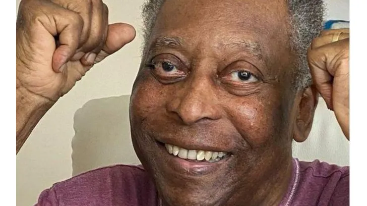 Pelé envía mensaje a sus seguidores