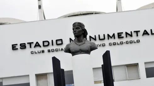 Al ser socio del CSyD Colo Colo tendrás descuento para el abono 2023.