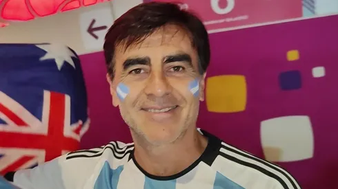 El técnico de Colo Colo está en Qatar alentando a la Albiceleste