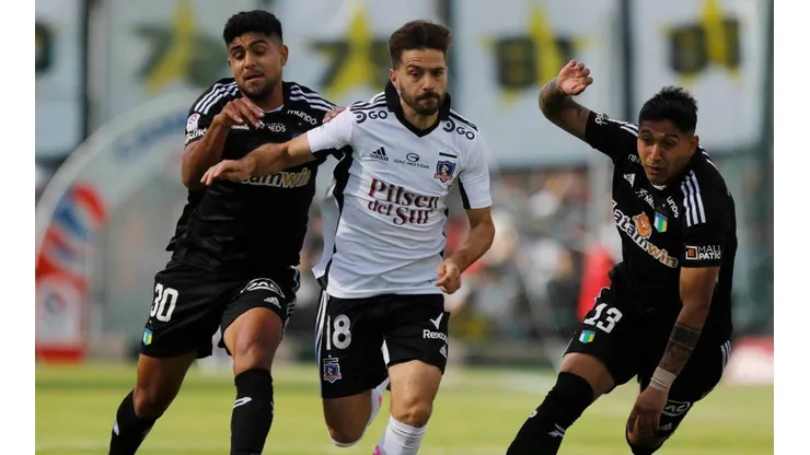 Los hinchas descargaron su furia en contra de Bouzat.