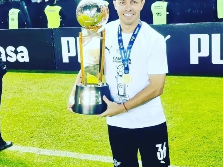 Chelo Díaz se despide de Libertad y aumenta la esperanza del hincha azul