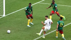 Mitrovic fue clave en Serbia y Choupo-Moting en Camerún. Ambos terminaron igualados.