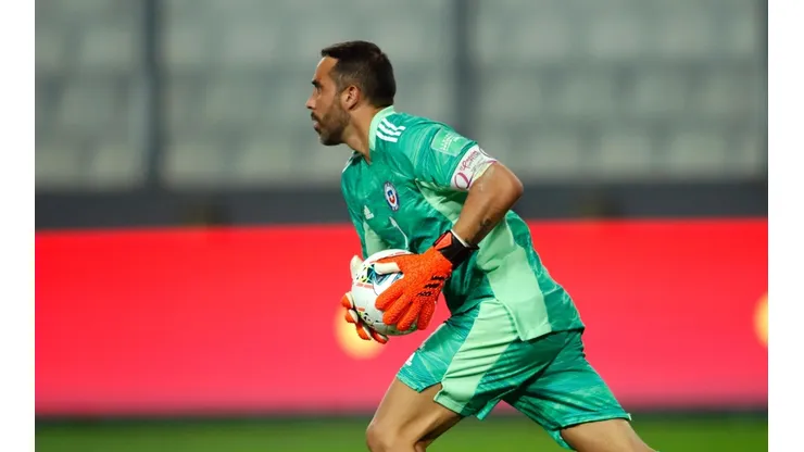Claudio Bravo cree que Chile tiene más nivel que varias selecciones del Mundial