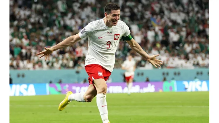 Lewandowski anotó su primer gol en mundiales ante Arabia Saudita.