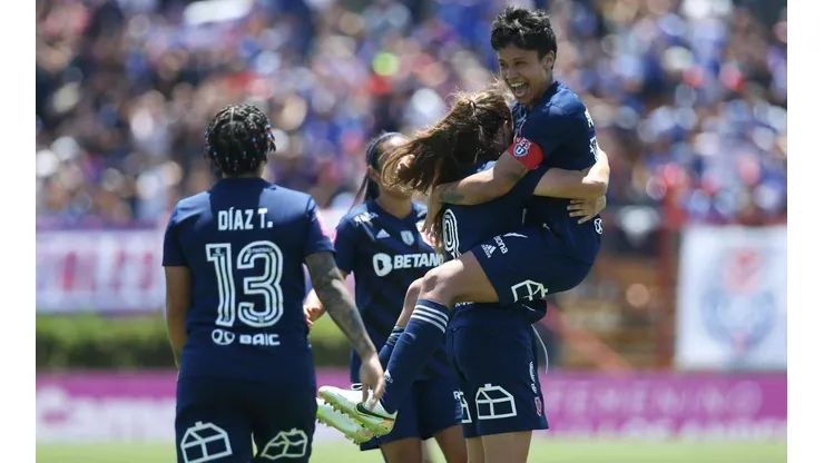 Universidad de Chile Femenino goleó a la UdeConce y se quedó con el primer lugar de la tabla