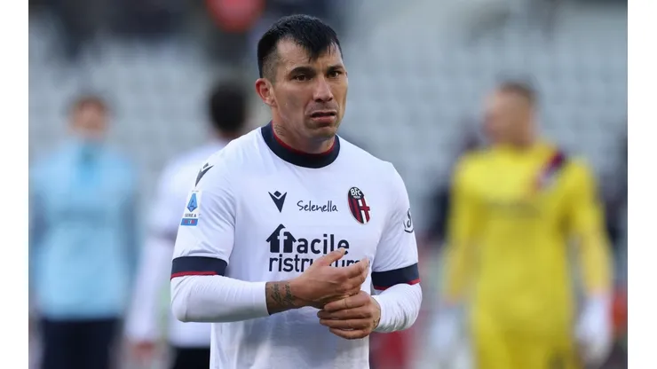 Compañero de Gary Medel reveló un momento de tensión que vivió el 'Pitbull' en Bologna