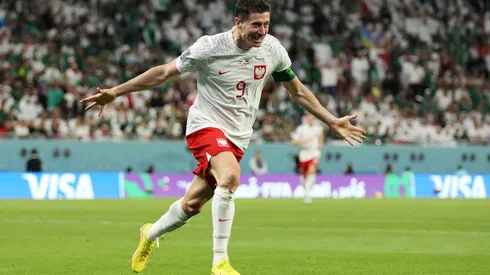 Robert Lewandowski anotó su primer gol en un Mundial con Polonia.