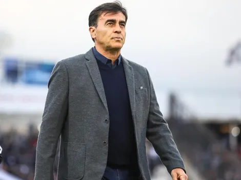 ¿Gustavo Quinteros se queda en Colo Colo o se irá?