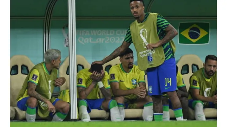 Neymar muestra como queda su tobillo y se instala la duda en Brasil