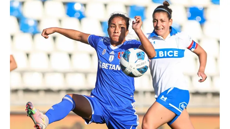 Rebeca Fernández feliz con la triple nominación para los Premios FutFem 2022