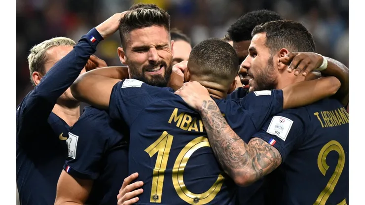 Francia venció a Australia en su estreno en Qatar 2022