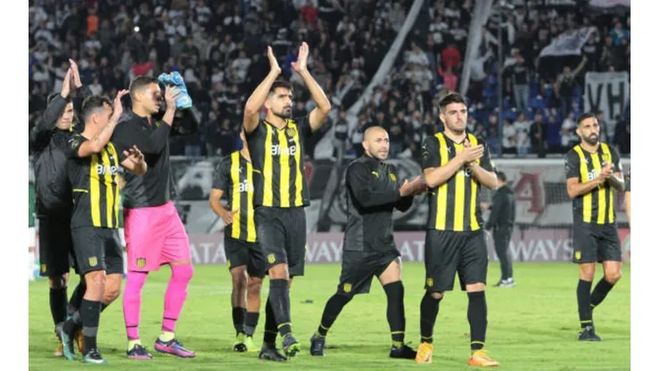 Aseguran que dos ex técnicos de la U son fuertes candidatos al banco de Peñarol
