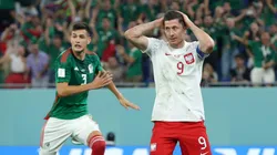 El delantero polaco no pudo desde los doce pasos luego que Guillermo Ochoa tapara el remate