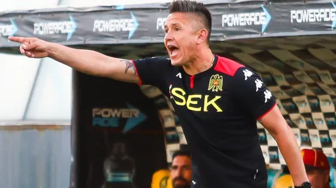 El ex atacante dejó de ser el DT del primer equipo hispano