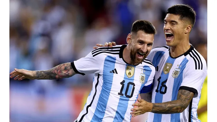Lionel Messi espera celebrar en este Mundial de Qatar 2022, y su primer partido ante Arabia Saudita.