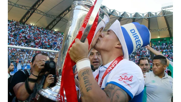 Nicolás Castillo ganó títulos con la Universidad Católica y cierra las puertas a su retorno.