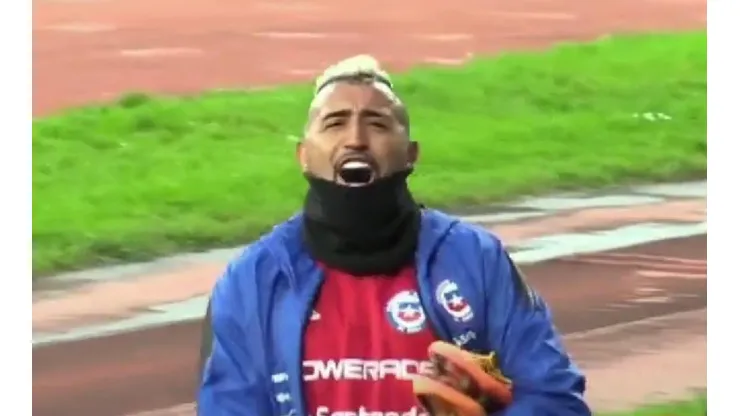 La queja del King Vidal que causó risas en el entrenamiento de Chile.