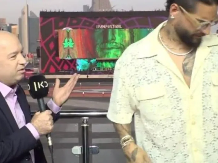 Video: Maluma se retira de una entrevista por pregunta sobre los DD. HH. en Qatar