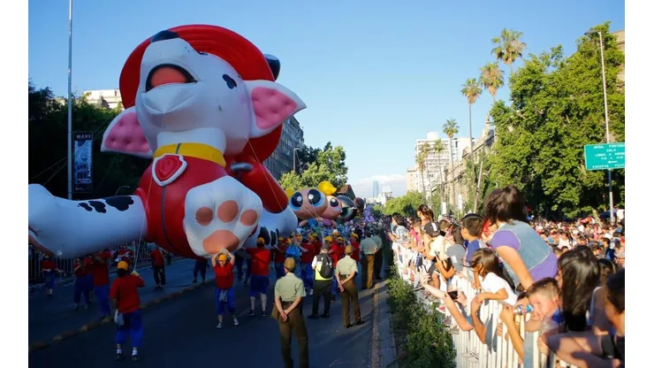 La Paris Parade reúne a miles de niños en cada evento.
