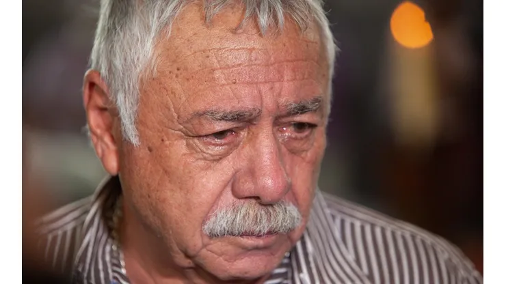 Carlos Caszely le hizo un duro llamado a Colo Colo y a Blanco y Negro en el tema refuerzos.