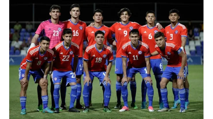 Chile Sub 20 se enfrenta a Brasil en el Estadio Municipal de La Pintana.