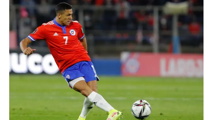 Alexis Sánchez está presente en la gira europea de La Roja