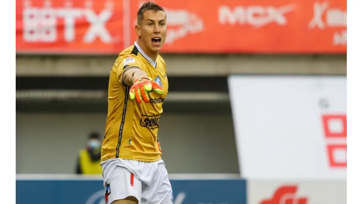 Nacho González le presta el ropero completo a Fernando De Paul en su llegada a Colo Colo