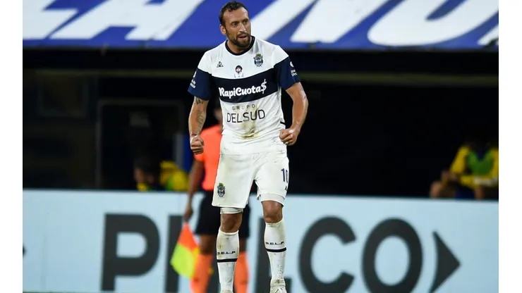 En los tres grandes del fútbol chileno hay muchos rumores de posibles fichajes.