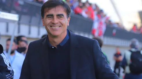 Gustavo Quinteros cuenta su verdad sobre lo que ocurrió con su negociación a Independiente y dejó en claro que sigue en Colo Colo.