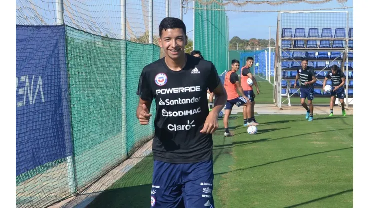 Tomás Avilés se ganó la confianza de Fernando Gago y hará la pretemporada con Racing Club de Avellaneda, tras su paso por La Roja