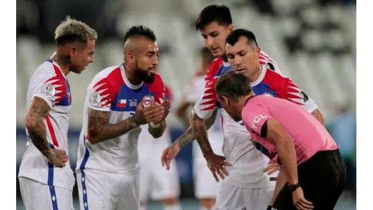 Uno de los grandes enemigos de Arturo Vidal se retira