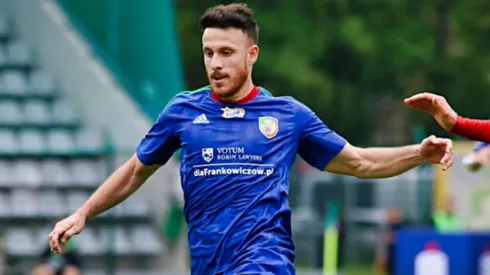 Henríquez deberá esperar los exámenes médicos para saber si estará con la Roja.