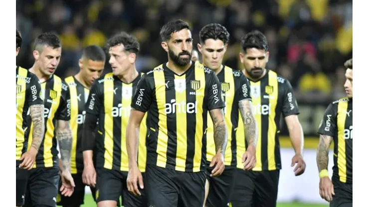 Ex técnico de Universidad de Chile asoma como candidato para asumir en Peñarol