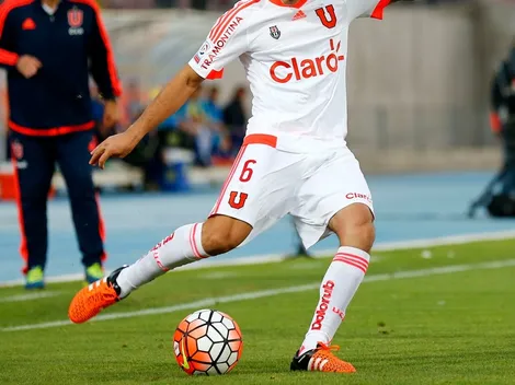 Ex volante de la U estampa su firma en un grande de la Primera B