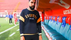 ¡Uno menos! Paqui Meneghini renueva con Everton y no será entrenador de Universidad de Chile