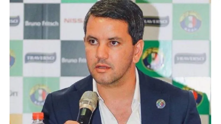 Antillo acusó vuelta de chaqueta en elecciones de la ANFP.